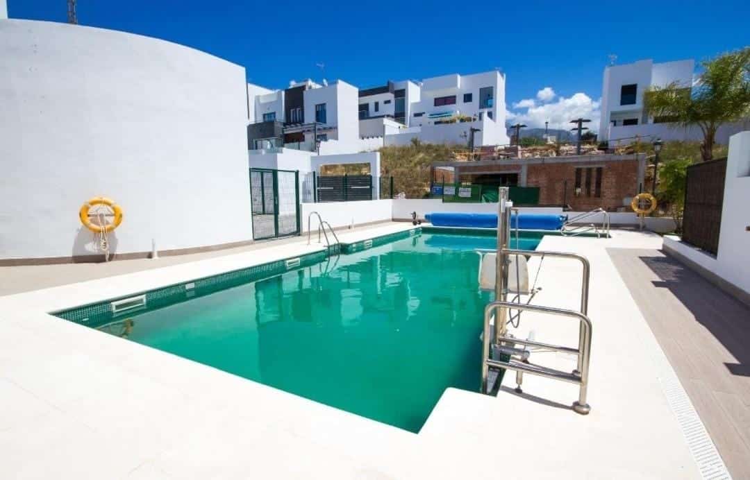 Nerja, Spanien – 4 bädds radhus