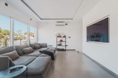 hka05855-hdr